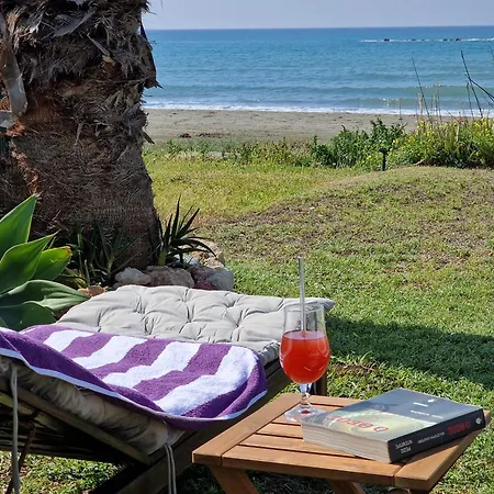 Villa Ammos Beachfront Paradise Larnaca