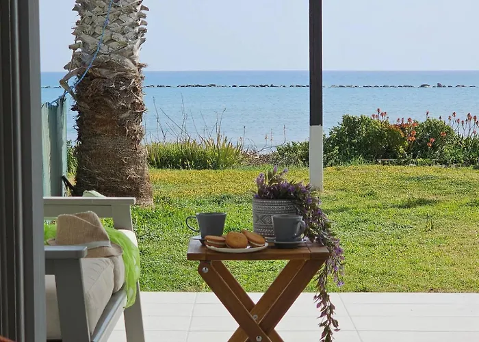 Ammos Beachfront Paradise Vila Larnaca